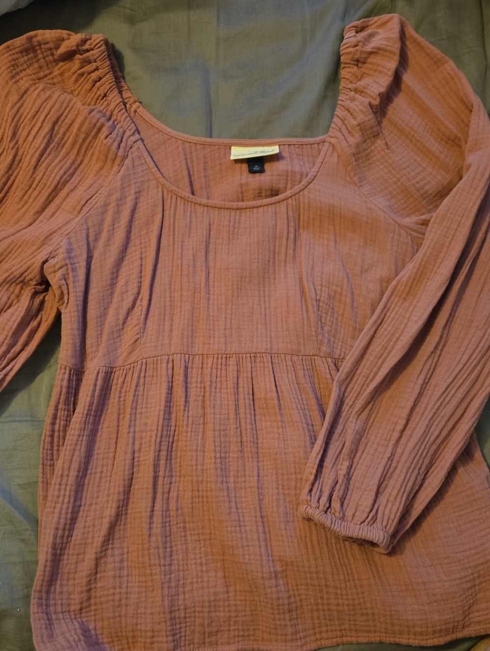 Universal Thread Mauve Puff-Sleeve Peasant Blouse